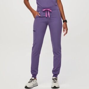 Figs Technical Collection Zamora Jogger Scrub Pants in Amethyst Small Petite SP
